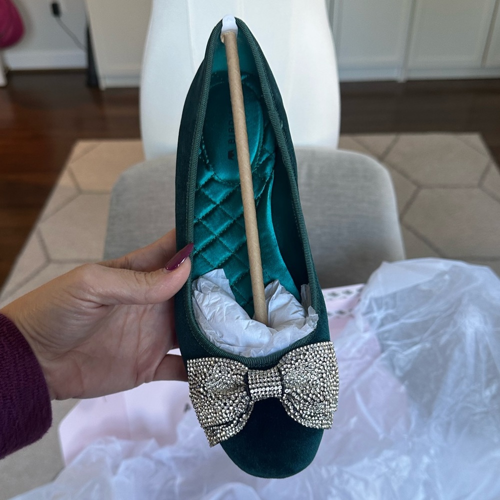 NIB Birdies The Hummingbird Jewelry Bow Loafer in royal green - brand new